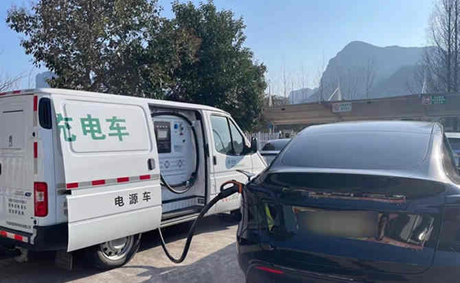 荔湾区汽车搭电